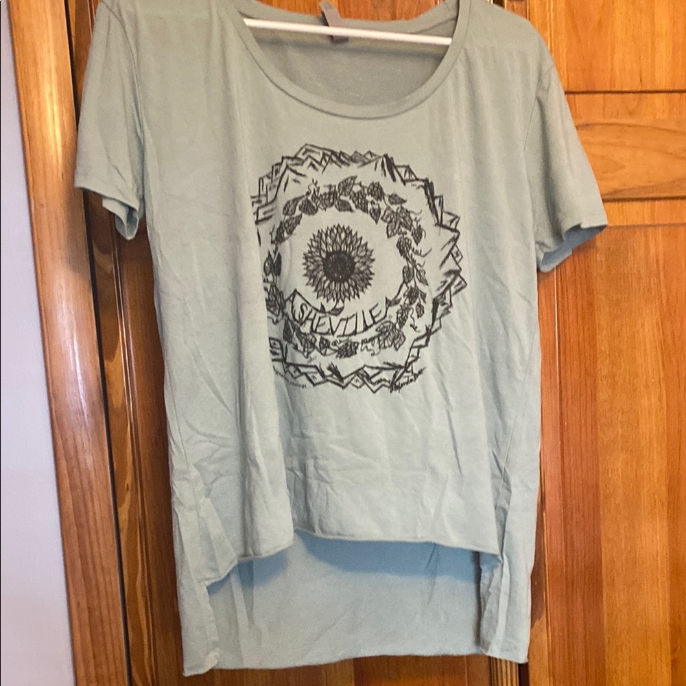 Graphic Tee in Green